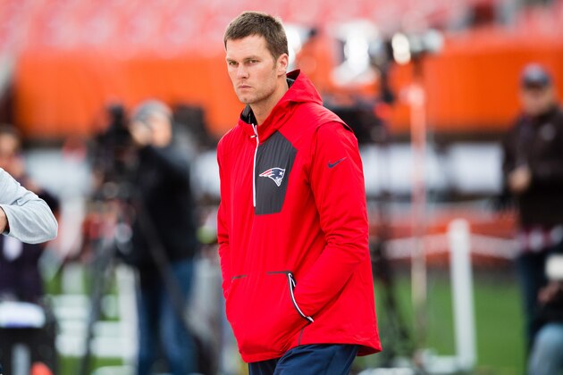 CLEVELAND, OH - OCTOBER 9: Quarterback Tom Brady #12 of the New England Patriots walks around the field prior to the game against the Cleveland Browns at FirstEnergy Stadium on October 9, 2016 in Cleveland, Ohio. (Photo by Jason Miller/Getty Images)