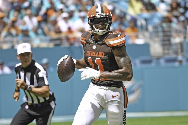 MIAMI GARDENS, FL - SEPTEMBER 25: Wide receiver Terrelle Pryor #11 of the Cleveland Browns plays quarterback and looks for a receiver during a NFL game against the Miami Dolphins on September 25, 2016 in Miami Gardens, Florida.  (Photo by Ron Elkman/Sports Imagery/ Getty Images)