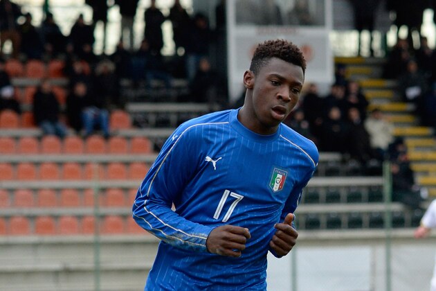 MANZANO, ITALY - FEBRUARY 16:  Bioty Moise Kean of Italy U17 celebrates after scoring his team's second goal during the international friendly match between Italy U17 and Serbia U17 at Stadio Comunale  on February 16, 2016 in Manzano, Italy.  (Photo by Dino Panato/Getty Images)