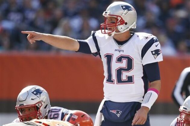 New England Patriots' Tom Brady against the Cleveland Browns during the first half of an NFL football game Sunday, Oct. 9, 2016, in Cleveland. (AP Photo/Ron Schwane)