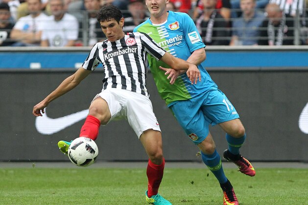 Frankfurt's Spanish defender Jesus Vallejo (L) and Leverkusen's midfielder Julian Brandt vie for the ball during the German first division Bundesliga football match of Eintracht Frankfurt vs Bayer 04 Leverkusen in Frankfurt am Main, western Germany, on September 17, 2016. / AFP / DANIEL ROLAND / RESTRICTIONS: DURING MATCH TIME: DFL RULES TO LIMIT THE ONLINE USAGE TO 15 PICTURES PER MATCH AND FORBID IMAGE SEQUENCES TO SIMULATE VIDEO. == RESTRICTED TO EDITORIAL USE == FOR FURTHER QUERIES PLEASE CONTACT DFL DIRECTLY AT + 49 69 650050
(Photo credit should read DANIEL ROLAND/AFP/Getty Images) Frankfurt's Spanish defender Jesus Vallejo (L) and Leverkusen's midfielder Julian Brandt vie for the ball during the German first division Bundesliga football match of Eintracht Frankfurt vs Bayer 04 Leverkusen in Frankfurt am Main, western Germany, on September 17, 2016. / AFP / DANIEL ROLAND / RESTRICTIONS: DURING MATCH TIME: DFL RULES TO LIMIT THE ONLINE USAGE TO 15 PICTURES PER MATCH AND FORBID IMAGE SEQUENCES TO SIMULATE VIDEO. == RESTRICTED TO EDITORIAL USE == FOR FURTHER QUERIES PLEASE CONTACT DFL DIRECTLY AT + 49 69 650050
(Photo credit should read DANIEL ROLAND/AFP/Getty Images)