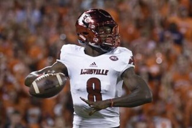 Louisville quarterback Lamar Jackson (8) looks to pass against Clemson during the first half of an NCAA college football game on Saturday, Oct. 1, 2016, in Clemson, S.C. (AP Photo/Rainier Ehrhardt)