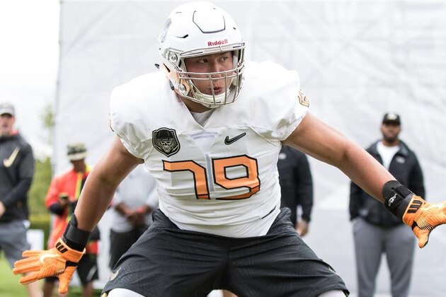 The nation's top-ranked offensive tackle and No. 2 overall player in the 2017 class, Foster Sarell will take an official visit to Notre Dame this weekend. He was officially recognized as a U.S. Army All-American Tuesday morning.