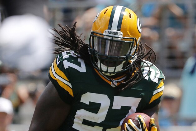 Sep 11, 2016; Jacksonville, FL, USA; Green Bay Packers running back Eddie Lacy (27) runs with the ball against the Jacksonville Jaguars during the first half at EverBank Field. Mandatory Credit: Kim Klement-USA TODAY Sports