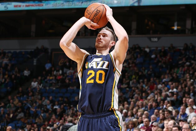 MINNEAPOLIS, MN -  MARCH 26:  Gordon Hayward #20 of the Utah Jazz shoots the ball against the Minnesota Timberwolves on March 26, 2016 at Target Center in Minneapolis, Minnesota. NOTE TO USER: User expressly acknowledges and agrees that, by downloading and or using this Photograph, user is consenting to the terms and conditions of the Getty Images License Agreement. Mandatory Copyright Notice: Copyright 2016 NBAE (Photo by David Sherman/NBAE via Getty Images)