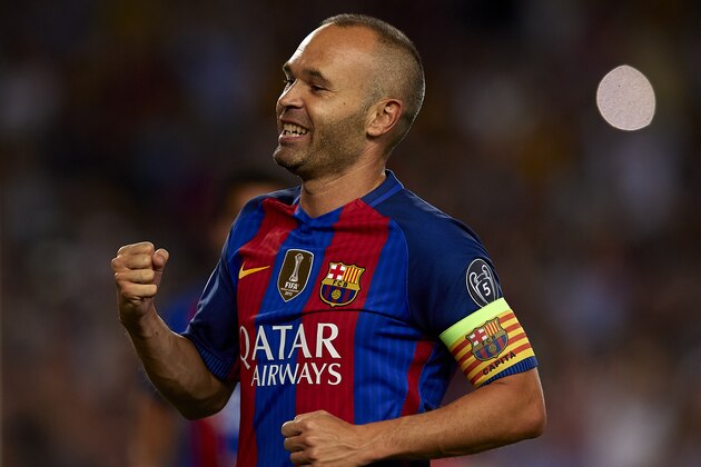 BARCELONA, SPAIN - SEPTEMBER 13:  Andres Iniesta of FC Barcelona celebrates scoring his team's third goal during the UEFA Champions League Group C match between FC Barcelona and Celtic FC at Camp Nou on September 13, 2016 in Barcelona. Spain. (Photo by Manuel Queimadelos/Getty Images).  (Photo by Manuel Queimadelos Alonso/Getty Images)