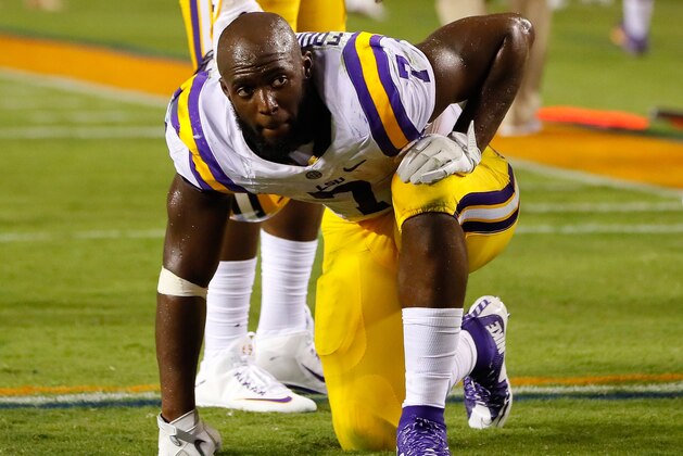 AUBURN, AL - SEPTEMBER 24:  Leonard Fournette #7 of the LSU Tigers reacts after the Auburn Tigers won 18-13 over an official review to end the game at Jordan-Hare Stadium on September 24, 2016 in Auburn, Alabama.  (Photo by Kevin C. Cox/Getty Images)
