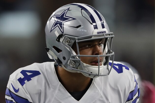 ARLINGTON, TX - OCTOBER 09:  Dak Prescott #4 of the Dallas Cowboys at AT&T Stadium on October 9, 2016 in Arlington, Texas.  (Photo by Ronald Martinez/Getty Images)