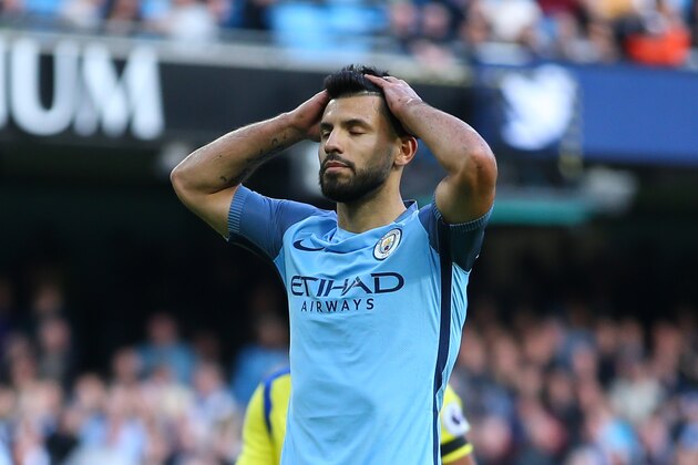 MANCHESTER, ENGLAND - OCTOBER 15: Sergio Aguero of Manchester City frustrated after missing a goal during the Premier League match between Manchester City and Everton at Etihad Stadium on October 15, 2016 in Manchester, England. (Photo by Robbie Jay Barratt - AMA/Getty Images)