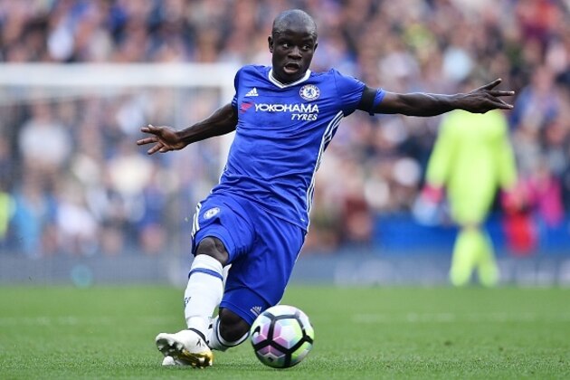 Chelsea's French midfielder N'Golo Kante controls the ball during the English Premier League football match between Chelsea and Leicester City at Stamford Bridge in London on October 15, 2016. / AFP / Glyn KIRK / RESTRICTED TO EDITORIAL USE. No use with unauthorized audio, video, data, fixture lists, club/league logos or 'live' services. Online in-match use limited to 75 images, no video emulation. No use in betting, games or single club/league/player publications.  /         (Photo credit should read GLYN KIRK/AFP/Getty Images)