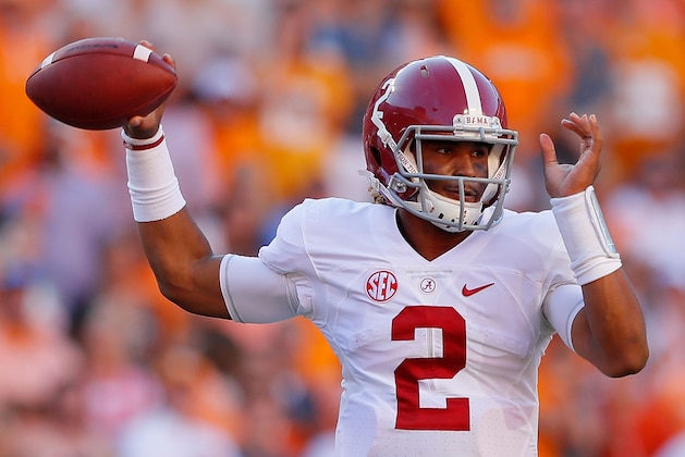 KNOXVILLE, TN - OCTOBER 15: Jalen Hurts #2 of the Alabama Crimson Tide looks to pass against the Tennessee Volunteers at Neyland Stadium on October 15, 2016 in Knoxville, Tennessee. (Photo by Kevin C. Cox/Getty Images) KNOXVILLE, TN - OCTOBER 15: Jalen Hurts #2 of the Alabama Crimson Tide looks to pass against the Tennessee Volunteers at Neyland Stadium on October 15, 2016 in Knoxville, Tennessee. (Photo by Kevin C. Cox/Getty Images)