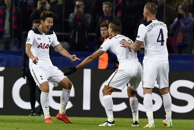 Tottenham Hotspur's Belgian defender Toby Alderweireld (R), midfielder Erik Lamela (C) and Tottenham Hotspur's South Korean striker Son Heung-Min celebrate their goal during their Champions League football match between CSKA Moscow and Tottenham Hotspur at the CSKA arena in Moscow on September 27, 2016. / AFP / YURI KADOBNOV        (Photo credit should read YURI KADOBNOV/AFP/Getty Images)