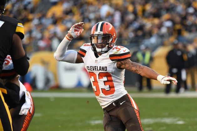 PITTSBURGH, PA - NOVEMBER 15:  Safety Jordan Poyer #33 of the Cleveland Browns pursues the play during a game against the Pittsburgh Steelers at Heinz Field on November 15, 2015 in Pittsburgh, Pennsylvania.  The Steelers defeated the Browns 30-9. (Photo by George Gojkovich/Getty Images)