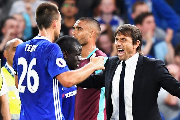 LONDON, ENGLAND - AUGUST 15:  Antonio Conte, Manager of Chelsea celebrates victory with John Terry of Chelsea after the Premier League match between Chelsea and West Ham United at Stamford Bridge on August 15, 2016 in London, England.  (Photo by Michael Regan/Getty Images)