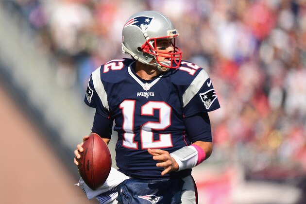 FOXBORO, MA - OCTOBER 16:  Tom Brady #12 of the New England Patriots throws during the first quarter of a game against the Cincinnati Bengals at Gillette Stadium on October 16, 2016 in Foxboro, Massachusetts.  (Photo by Billie Weiss/Getty Images)