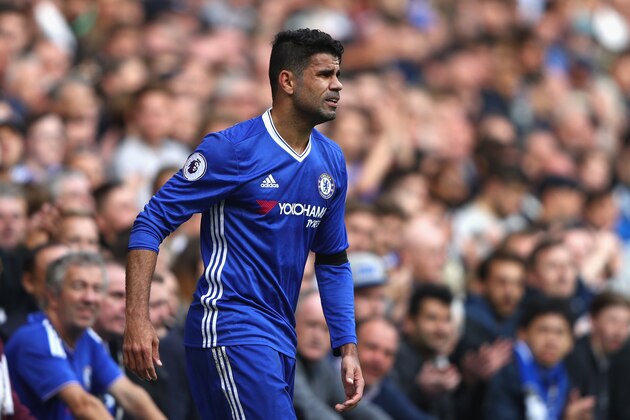LONDON, ENGLAND - OCTOBER 15:  Diego Costa of Chelsea in action during the Premier League match between Chelsea and Leicester City at Stamford Bridge on October 15, 2016 in London, England.  (Photo by Ian Walton/Getty Images)