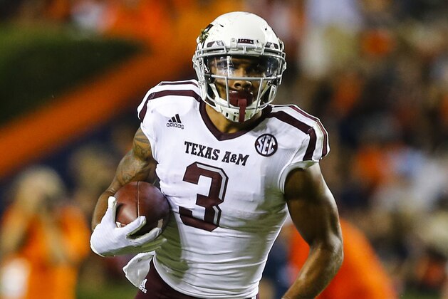 AUBURN, AL - SEPTEMBER 17:  Wide receiver Christian Kirk #3 of the Texas A&M Aggies carries the ball against the Auburn Tigers during an NCAA college football game on September 17, 2016 in Auburn, Alabama. (Photo by Butch Dill/Getty Images)