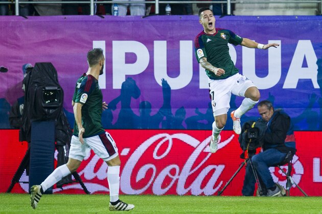 EIBAR, SPAIN - OCTOBER 17:  Sergio Leon of CA Osasuna celebrates after scoring his team's second goal during the La Liga match between SD Eibar and CA Osasuna at Ipurua Municipal Stadium on October 17, 2016 in Eibar, Spain.  (Photo by Juan Manuel Serrano Arce/Getty Images)