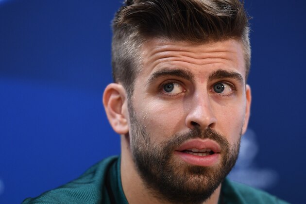 BARCELONA, SPAIN - OCTOBER 18:  Gerard Pique of Barcelona speaks to the media during the FC Barcelona training session at Ciutat Esportiva Joan Gamper on October 18, 2016 in Barcelona, Spain.  (Photo by David Ramos/Getty Images)