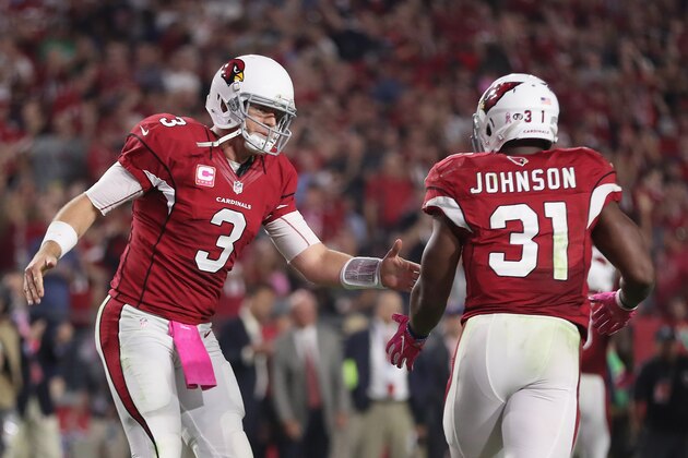 GLENDALE, AZ - OCTOBER 17:  Quarterback Carson Palmer #3 of the Arizona Cardinals congratulates running back David Johnson #31 after Johnson rushed the football two yards for a touchdown in the third quarter against the New York Jets at the University of Phoenix Stadium on October 17, 2016 in Glendale, Arizona.  (Photo by Christian Petersen/Getty Images)