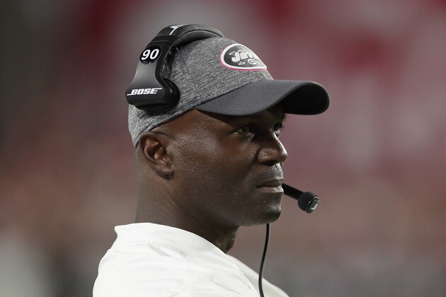 GLENDALE, AZ - OCTOBER 17:  Head coach Todd Bowles of the New York Jets watches from the sidelines during the fourth quarter of the NFL game against the Arizona Cardinals at the University of Phoenix Stadium on October 17, 2016 in Glendale, Arizona. The Cardinals defeated the Jets 28-3.  (Photo by Christian Petersen/Getty Images)