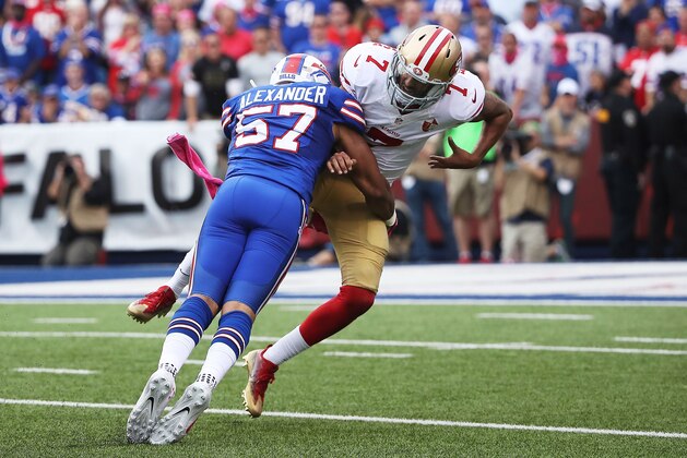 BUFFALO, NY - OCTOBER 16:  Lorenzo Alexander #57 of the Buffalo Bills sacks Colin Kaepernick #7 of the San Francisco 49ers during the second half at New Era Field on October 16, 2016 in Buffalo, New York.  (Photo by Tom Szczerbowski/Getty Images)