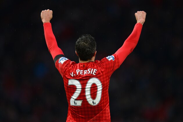 MANCHESTER, ENGLAND - FEBRUARY 10:  Robin van Persie of Manchester United celebrates scoring his team's second goal during the Barclays Premier League match between Manchester United and Everton at Old Trafford on February 10, 2013 in Manchester, England.  (Photo by Shaun Botterill/Getty Images)