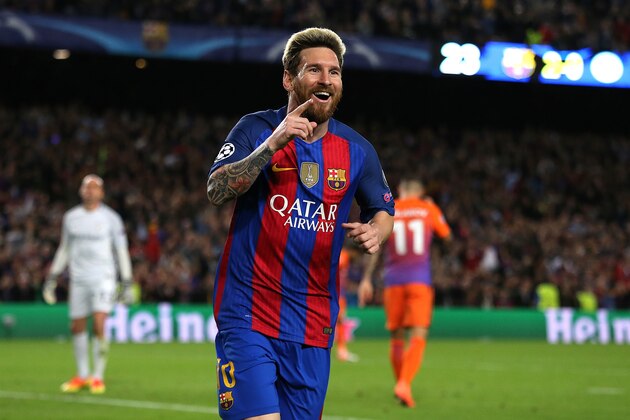 BARCELONA, SPAIN - OCTOBER 19:  Lionel Messi of Barcelona celebrates scoring his team's third goal to seal his hat-trick and make the score 3-0 during the UEFA Champions League match between FC Barcelona and Manchester City FC at Camp Nou on October 19, 2016 in Barcelona.  (Photo by Matthew Ashton - AMA/Getty Images)