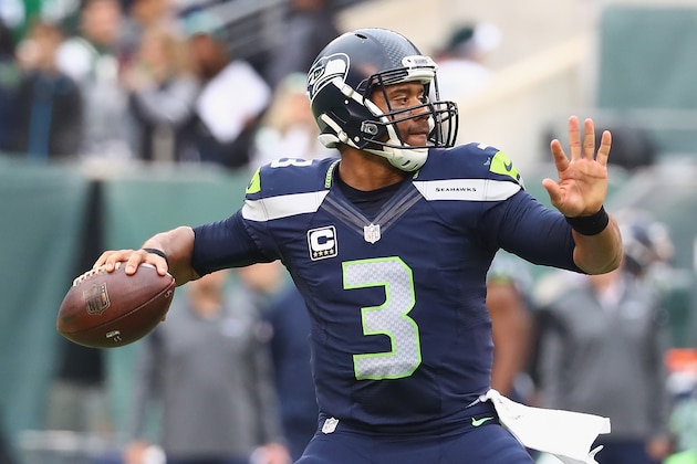 EAST RUTHERFORD, NJ - OCTOBER 02: Quarterback Russell Wilson #3 of the Seattle Seahawks looks to pass against the New York Jets in the fourth quarter at MetLife Stadium on October 2, 2016 in East Rutherford, New Jersey.  (Photo by Al Bello/Getty Images)