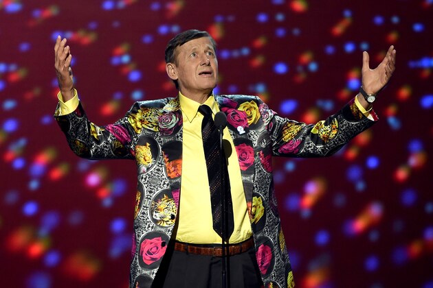 LOS ANGELES, CA - JULY 13:  Honoree Craig Sager accepts the Jimmy V Award for Perserverance onstage during the 2016 ESPYS at Microsoft Theater on July 13, 2016 in Los Angeles, California.  (Photo by Kevin Winter/Getty Images)