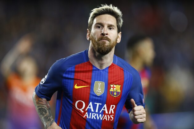 Lionel Messi of FC Barcelonaduring the UEFA Champions League group C match between FC Barcelona and Manchester City on October 19, 2016 at the Camp Nou stadium in Barcelona, Spain.(Photo by VI Images via Getty Images)