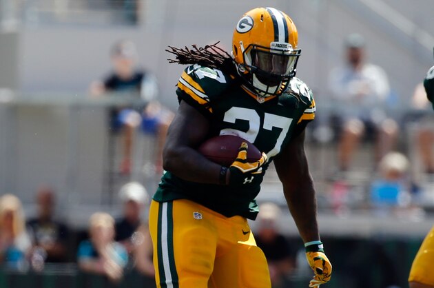 Sep 11, 2016; Jacksonville, FL, USA; Green Bay Packers running back Eddie Lacy (27) runs with the ball against the Jacksonville Jaguars during the second half at EverBank Field. Green Bay Packers defeated the Jacksonville Jaguars 27-23. Mandatory Credit: Kim Klement-USA TODAY Sports