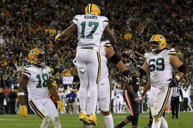 GREENBAY, WI - OCTOBER 20: Wide receiver Davante Adams #17 of the Green Bay Packers celebrates with teammates after scoring a fourth quarter touchdown against the Chicago Bears at Lambeau Field on October 20, 2016 in Green Bay, Wisconsin. (Photo by Dylan Buell/Getty Images)