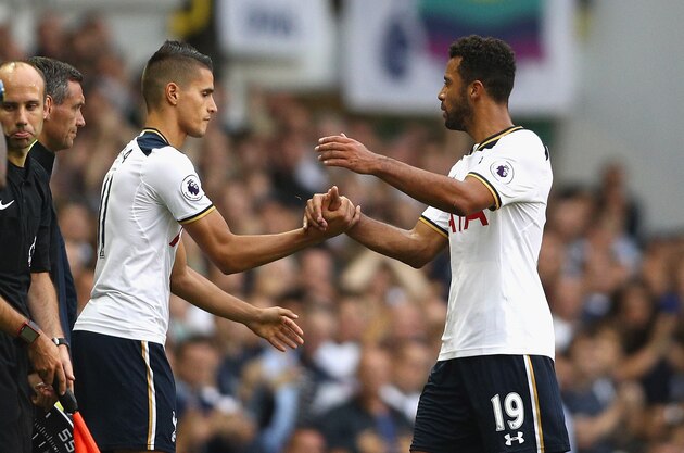 LONDON, ENGLAND - SEPTEMBER 18:  Erik Lamela of Tottenham Hotspur (L) comes on for Mousa Dembele of Tottenham Hotspur (R) during the Premier League match between Tottenham Hotspur and Sunderland at White Hart Lane on September 18, 2016 in London, England.  (Photo by Paul Gilham/Getty Images)