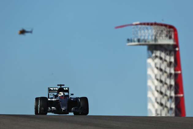 AUSTIN, TX - OCTOBER 21: Lewis Hamilton of Great Britain driving the (44) Mercedes AMG Petronas F1 Team Mercedes F1 WO7 Mercedes PU106C Hybrid turbo on track during practice for the United States Formula One Grand Prix at Circuit of The Americas on October 21, 2016 in Austin, United States.  (Photo by Lars Baron/Getty Images)