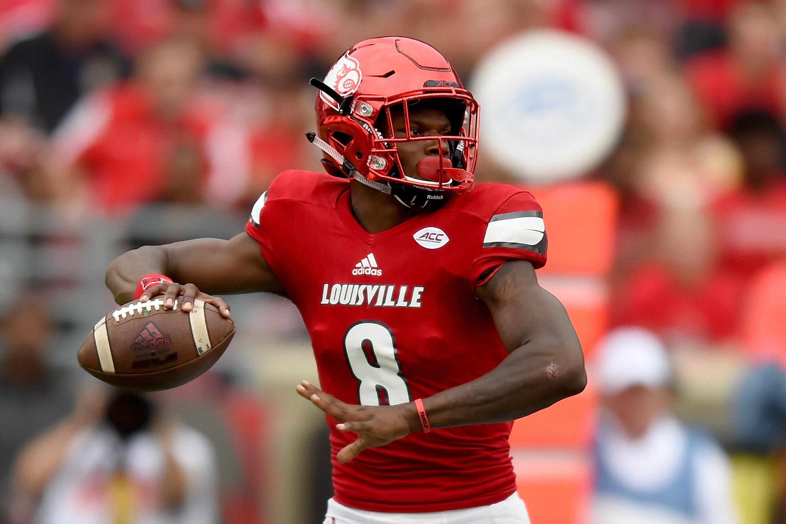 LOUISVILLE, KY - SEPTEMBER 17: Lamar Jackson
