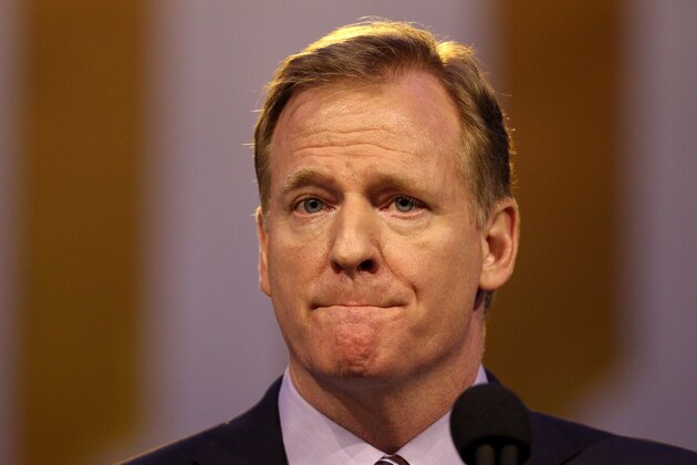 SAN FRANCISCO, CA - FEBRUARY 05:  NFL Commissioner Roger Goodell speaks during a press conference prior to Super Bowl 50 at the Moscone Center West on February 5, 2016 in San Francisco, California.  (Photo by Mike Lawrie/Getty Images)