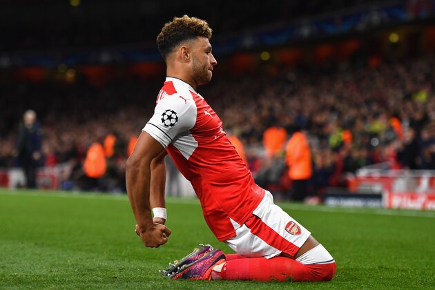LONDON, ENGLAND - OCTOBER 19:  Alex Oxlade-Chamberlain of Arsenal celebrates after scoring his team's third goal of the game during the UEFA Champions League group A match between Arsenal FC and PFC Ludogorets Razgrad at the Emirates Stadium on October 19, 2016 in London, England.  (Photo by Mike Hewitt/Getty Images)