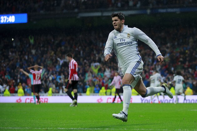 MADRID, SPAIN - OCTOBER 23: Alvaro Morata of Real Madrid CF celebrates scoring their second goal during the La Liga match between Real Madrid CF and Athletic Club de Bilbao at Estadio Santiago Bernabeu on October 23, 2016 in Madrid, Spain. (Photo by Gonzalo Arroyo Moreno/Getty Images)