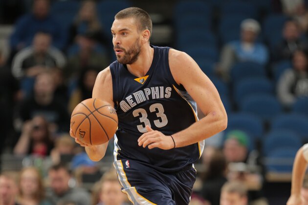 MINNEAPOLIS, MN -  OCTOBER 19:  Marc Gasol #33 of the Memphis Grizzlies handles the ball during a preseason game against the Minnesota Timberwolves on October 19, 2016 at Target Center in Minneapolis, Minnesota. NOTE TO USER: User expressly acknowledges and agrees that, by downloading and or using this photograph, user is consenting to the terms and conditions of the Getty Images License Agreement. Mandatory Copyright Notice: Copyright 2016 NBAE (Photo by Jordan Johnson/NBAE via Getty Images)
