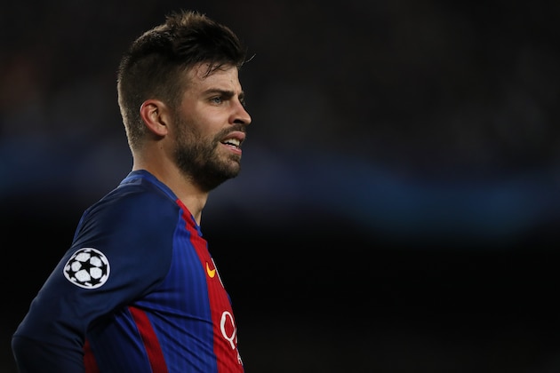 BARCELONA, SPAIN - OCTOBER 19: Gerard Pique of FC Barcelona  during the UEFA Champions League match between FC Barcelona and Manchester City FC at Camp Nou on October 19, 2016 in Barcelona, . (Photo by Matthew Ashton - AMA/Getty Images)