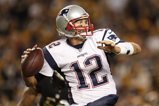 PITTSBURGH, PA - OCTOBER 23:  Tom Brady #12 of the New England Patriots in action during the game against the Pittsburgh Steelers on October 23, 2016 at Heinz Field in Pittsburgh, Pennsylvania.  (Photo by Justin K. Aller/Getty Images)