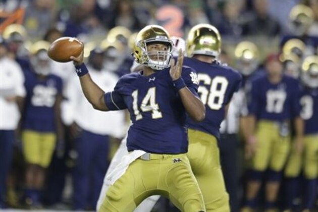 Notre Dame quarterback DeShone Kizer (14) throws against Stanford during the first quarter of an NCAA college football game in South Bend, Ind., Saturday, Oct. 15, 2016. (AP Photo/Michael Conroy)