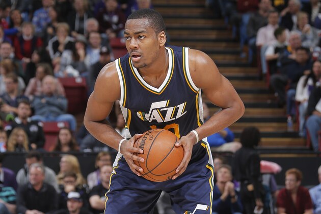 SACRAMENTO, CA - DECEMBER 8: Alec Burks #10 of the Utah Jazz handles the ball against the Sacramento Kings on December 8, 2015 at Sleep Train Arena in Sacramento, California. NOTE TO USER: User expressly acknowledges and agrees that, by downloading and or using this photograph, User is consenting to the terms and conditions of the Getty Images Agreement. Mandatory Copyright Notice: Copyright 2015 NBAE (Photo by Rocky Widner/NBAE via Getty Images)