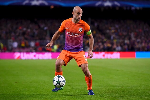 Manchester City's Argentinian defender Pablo Zabaleta controls the ball during the UEFA Champions League football match FC Barcelona vs Manchester City at the Camp Nou stadium in Barcelona on October 19, 2016. / AFP / JOSEP LAGO        (Photo credit should read JOSEP LAGO/AFP/Getty Images)