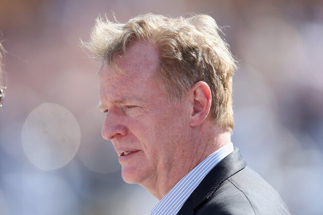 LOS ANGELES, CALIFORNIA - AUGUST 13:  NFL Commisioner Roger Goodell talks on tthe sidelines before the game between the Dallas Cowboys and the Los Angeles Rams at the Los Angeles Coliseum during preseason on August 13, 2016 in Los Angeles, California.  The Rams won 28-24.  (Photo by Stephen Dunn/Getty Images)