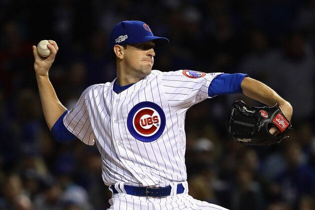 CHICAGO, IL - OCTOBER 22:  Kyle Hendricks #28 of the Chicago Cubs throws a pitch in the first inning against the Los Angeles Dodgers during game six of the National League Championship Series at Wrigley Field on October 22, 2016 in Chicago, Illinois.  (Photo by Jonathan Daniel/Getty Images)