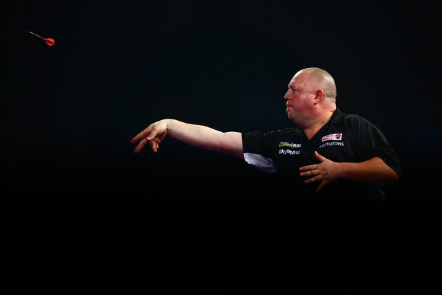 LONDON, ENGLAND - DECEMBER 29:  Mervyn King of Great Britain in action during his second round match against Jelle Klaasen of the Netherlands on Day Eleven of the 2016 William Hill PDC World Darts Championships at Alexandra Palace on December 29, 2015 in London, England.  (Photo by Jordan Mansfield/Getty Images)