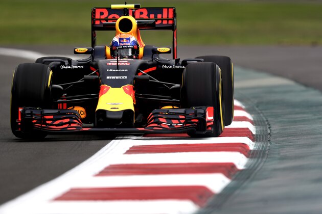 MEXICO CITY, MEXICO - OCTOBER 28:  Max Verstappen of the Netherlands driving the (33) Red Bull Racing Red Bull-TAG Heuer RB12 TAG Heuer on track during practice for the Formula One Grand Prix of Mexico at Autodromo Hermanos Rodriguez on October 28, 2016 in Mexico City, Mexico.  (Photo by Lars Baron/Getty Images)