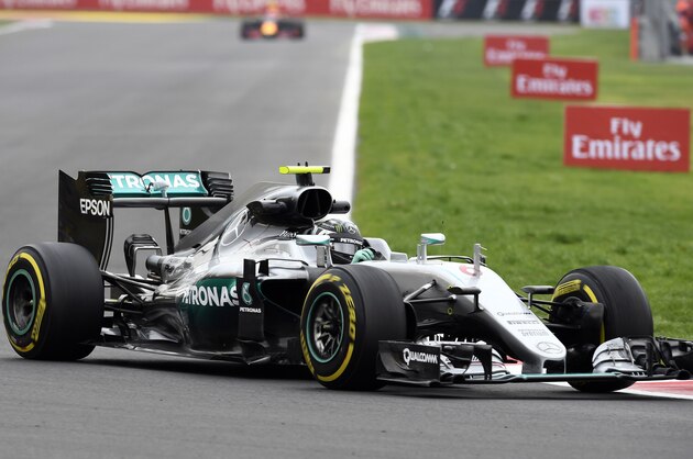Mercedes AMG Petronas F1 Team German Nico Rosberg drives his car during the Formula One Mexico Grand Prix practice session at the Hermanos Rodriguez circuit in Mexico City on October 28, 2016. / AFP / ALFREDO ESTRELLA        (Photo credit should read ALFREDO ESTRELLA/AFP/Getty Images)